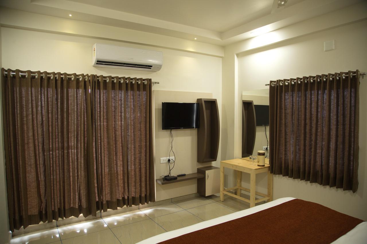 The Gir Harmony Hotel 萨三吉尔 外观 照片